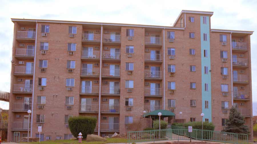 Bridgeport Suites Apartments in Bridgeport, PA