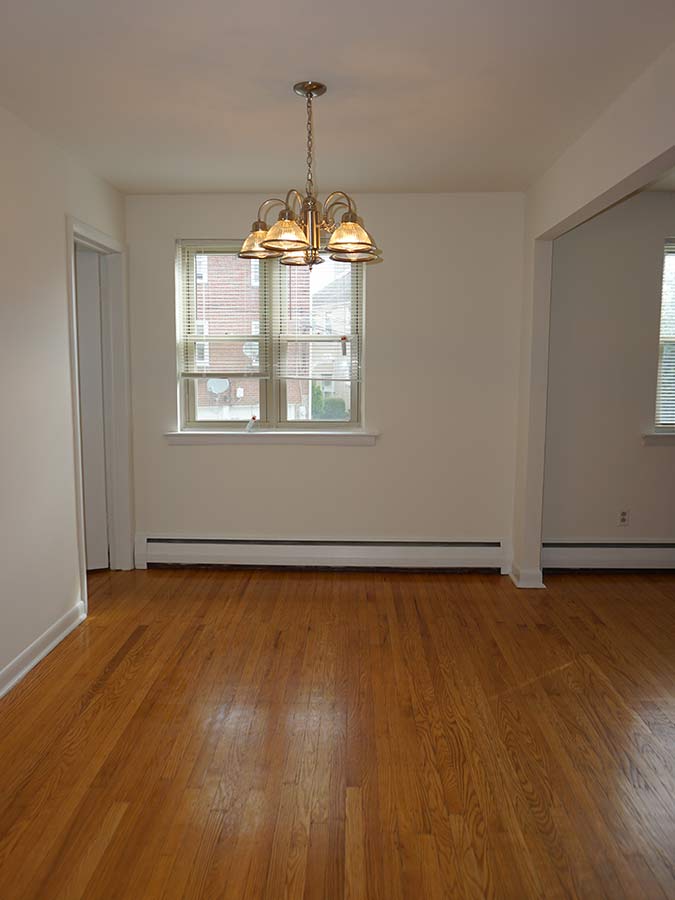 Hardwood floor dining area at Sheldrake Apartments in Upper Darby, PA.