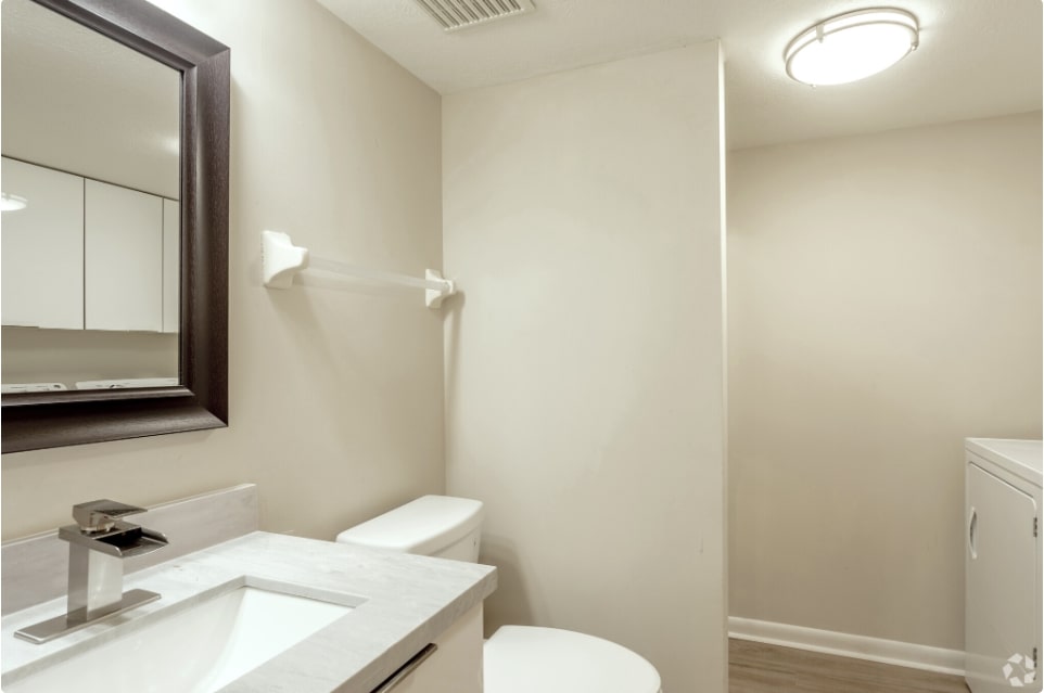 Sabal Palm Villas - Bathroom